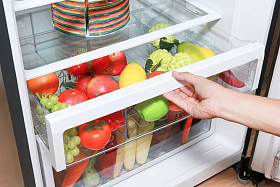 Холодильник с ледогенератором Hitachi R-VG 542 PU7 GGR фото 4 фото 4