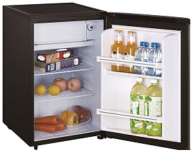 Маленький узкий холодильник Kraft BR 75 I