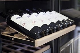 Узкий высокий винный шкаф CASO WineComfort 180 фото 2 фото 2