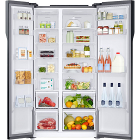 Чёрный холодильник Samsung RS55K50A02C