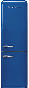 Холодильник голубого цвета в ретро стиле Smeg FAB32RBE5