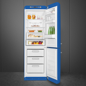 Холодильник голубого цвета в ретро стиле Smeg FAB32RBE5 фото 2 фото 2