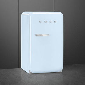 Холодильник голубого цвета в ретро стиле Smeg FAB10RPB5 фото 3 фото 3