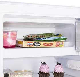 Встраиваемый маленький холодильник с морозильной камерой Maunfeld MBF88SW фото 3 фото 3