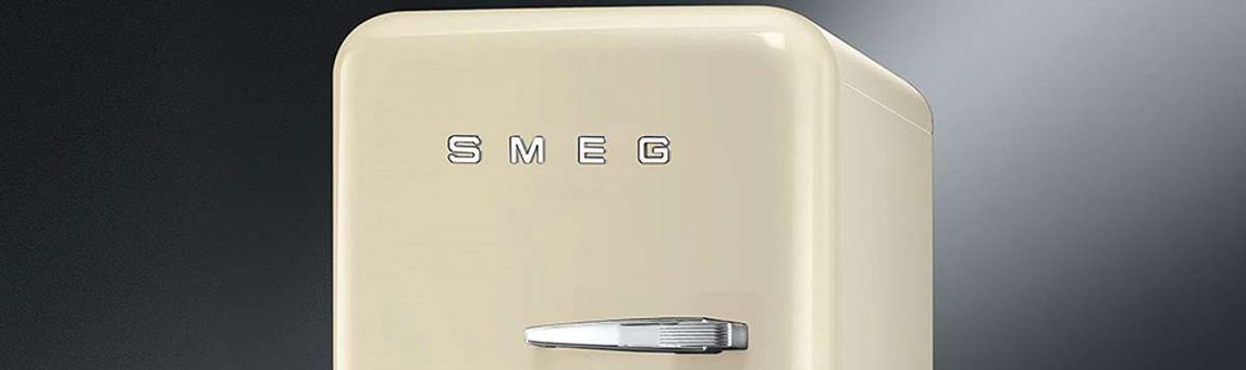 smeg-50s-style-mini-refrigerator-5.jpg