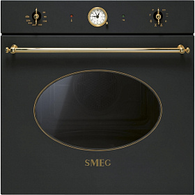 Духовой шкаф чёрного цвета в стиле ретро Smeg SFP805A