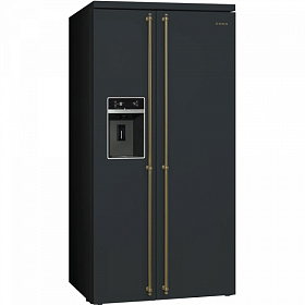 Большой чёрный холодильник Smeg SBS8004AO