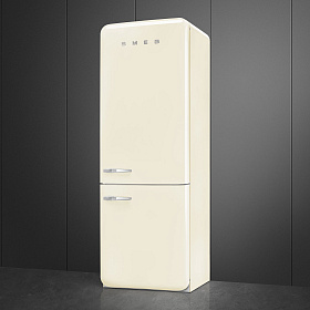 Бежевый холодильник в стиле ретро Smeg FAB38RCR5 фото 4 фото 4