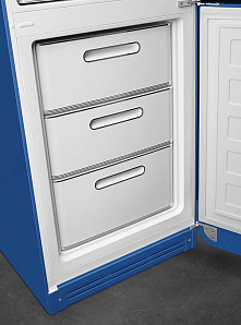 Холодильник голубого цвета в ретро стиле Smeg FAB32RBE5 фото 4 фото 4
