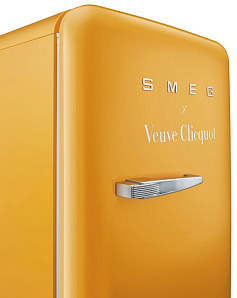 Небольшой двухкамерный холодильник Smeg FAB10RDYVC5 фото 3 фото 3